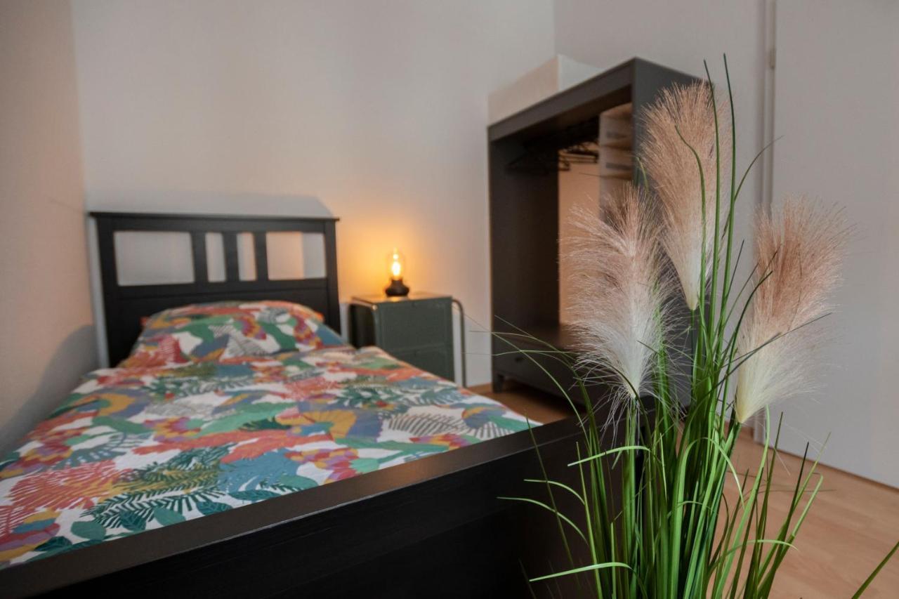 Zwickau Mittendrin, Tolles Balkon-Apartment Kültér fotó