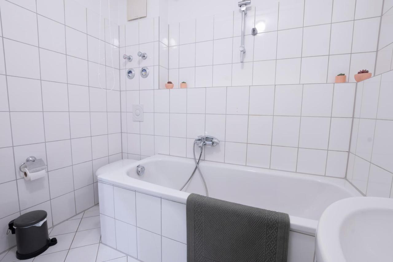 Zwickau Mittendrin, Tolles Balkon-Apartment Kültér fotó
